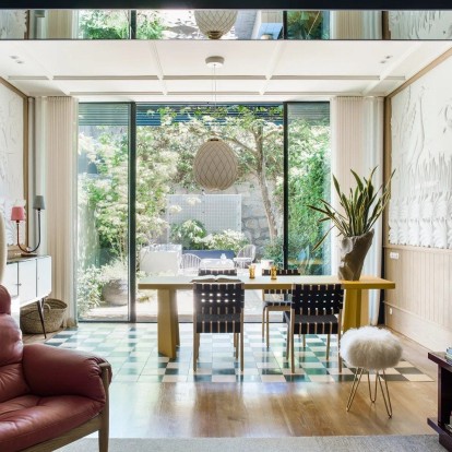 Ένα bright house στην Πορτογαλία γίνεται πηγή έμπνευσης για ανοιξιάτικη διακόσμηση