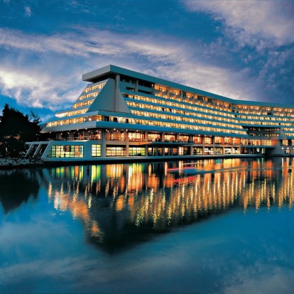 Το Porto Carras Grand Resort στη Χαλκιδική ανοίγει και πάλι τις πύλες του αυτόν τον Απρίλιο