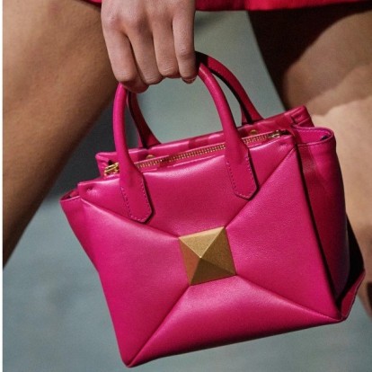 SS22: Οι designer bags της άνοιξης που σας ταιριάζουν ανάλογα με το ζώδιό σας
