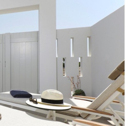 Oι founders του νέου most talked-about resort της Σκύρου μας ξεναγούν στο θερινό ορμητήριο που έχουν δημιουργήσει 