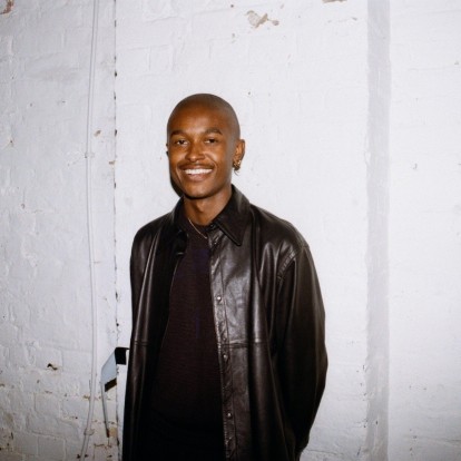 Maximilian Davis: Ποιος είναι ο νέος creative director του οίκου Salvatore Ferragamο;