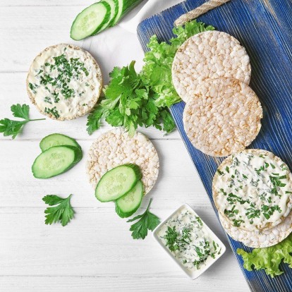 Καταπολεμήστε τις βραδινές λιγούρες με αυτά τα θρεπτικά snacks