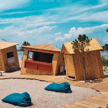 Η νέα καλοκαιρινή «επέμβαση» των designers CTRLZAK στη Χαλκιδική στέλνει ένα ηχηρό μήνυμα