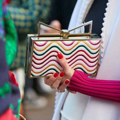 Nature Strong: Μεγάλη διάρκεια & extra λάμψη στα νέα eco-friendly βερνίκια νυχιών 