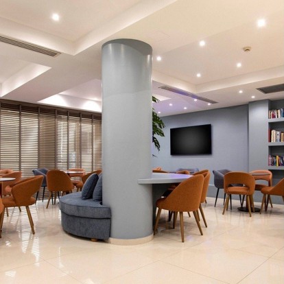 Phidias Hotel: H ανακαίνισή του στον Πειραιά αντιπροσωπεύει τον κάθε ταξιδιώτη στο λιμάνι