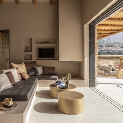 Μια εκπληκτική κατοικία στην Κεφαλονιά μετατρέπεται σε όαση δροσιάς