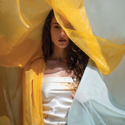 Το νέο τραγούδι της Evangelia έχει γίνει ήδη summer hit