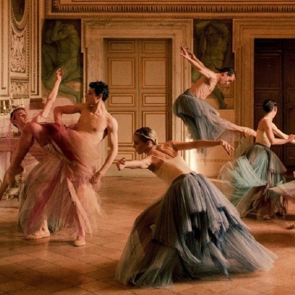 Δείτε πώς δημιουργήθηκε η Nuit Romaine συλλογή του οίκου Dior