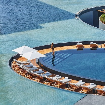 Breathtaking View: 6 ειδυλλιακές πισίνες στα πιο πολυτελή ξενοδοχεία στον κόσμο