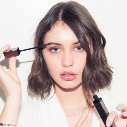 Τα σημάδια που σας προειδοποιούν πως η mascara σας έχει χαλάσει