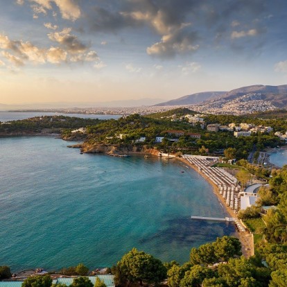 Summer in the city: 7 ειδυλλιακές παραλίες στην Αθηναϊκή Ριβιέρα