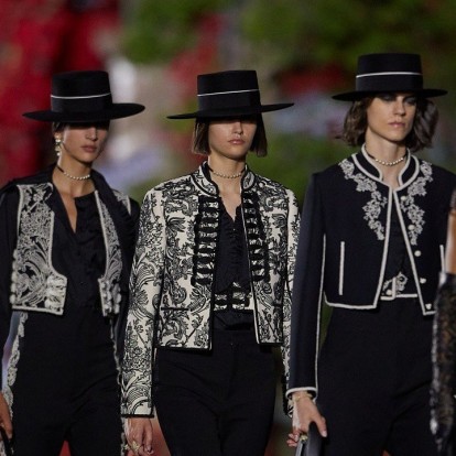 Dior Cruise 2023: Η ιστορία και η κατασκευή των iconic καπέλων της συλλογής