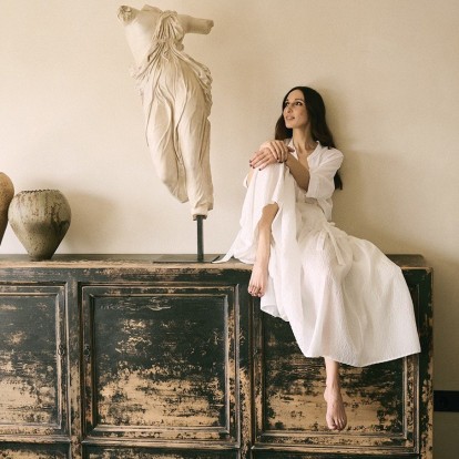 Η Εύα Παπαδάκη, ιδιοκτήτρια των “10AM Lofts”, της νέας πρότασης στον τομέα τ﻿ων πολυχώρων, αποτυπώνει με ευαισθησία την ιδιαίτερη σχέση που έχει με τα interiors