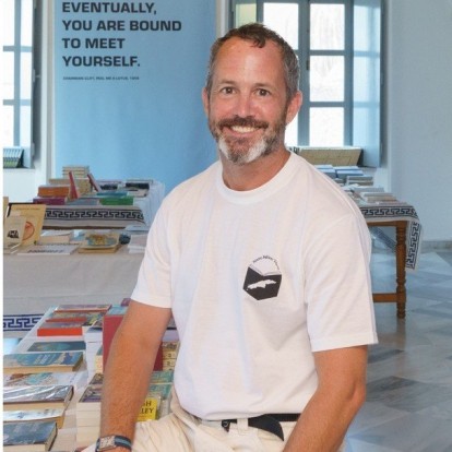 Ο Josh Hickey, ιδρυτής του βιβλιοπωλείου Hydra Book Club, αποκαλύπτει την πηγή έμπνευσής του πίσω από αυτό το project