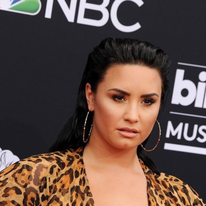 Η Demi Lovato επιστρέφει στη μουσική βιομηχανία μ' ένα smash hit