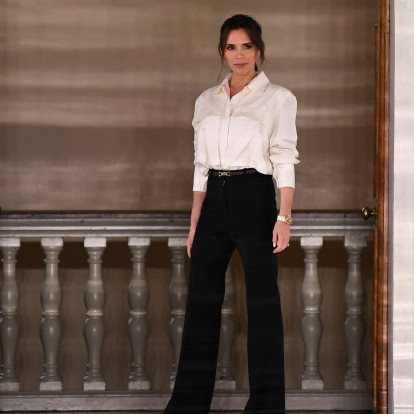 Victoria Beckham is back: Η σχεδιάστρια επιστρέφει στα runways μ' ένα εντυπωσιακό show στο Παρίσι