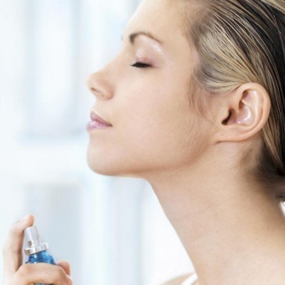  DIY face mists: 5 fresh συνταγές για να προετοιμάσουμε την προσωπική μας ενυδάτωση