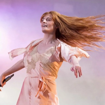 Το καινούριο τραγούδι των Florence + The Machine κυκλοφόρησε σε μορφή ποιήματος