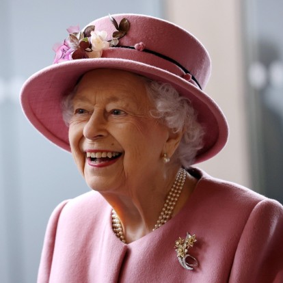 Οι royals σπεύδουν στη Σκωτία: Τι συμβαίνει πραγματικά με την υγεία της βασίλισσας Ελισάβετ; 