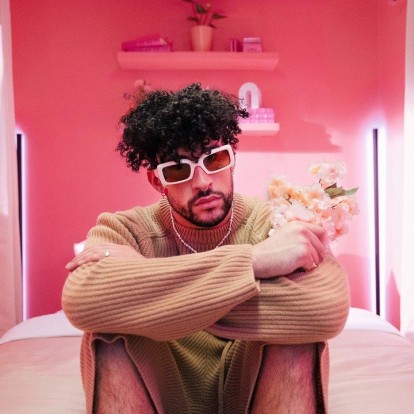 Ο πιο πολυσυζητημένος star, Bad Bunny, αποκαλύπτει τι τρώει μέσα στην ημέρα του