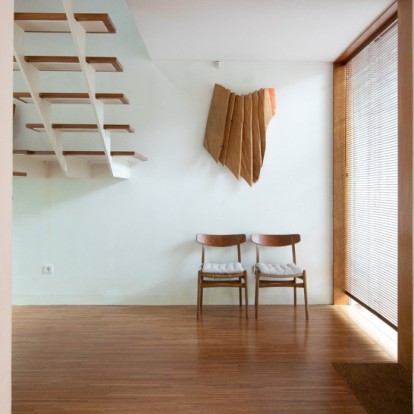 Μια κατοικία σε θερμούς τόνους στην Πορτογαλία μάς χαρίζει έμπνευση για φθινοπωρινή διακόσμηση