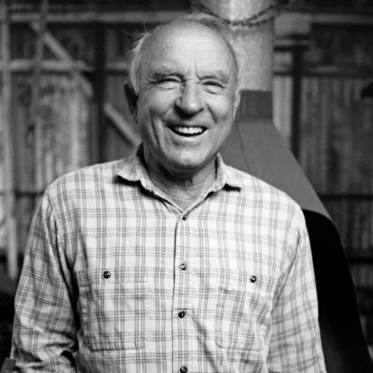Yvon Chouinard: Ο δισεκατομμυριούχος της "Patagonia" χαρίζει την εταιρεία του για να καταπολεμήσει την κλιματική κρίση