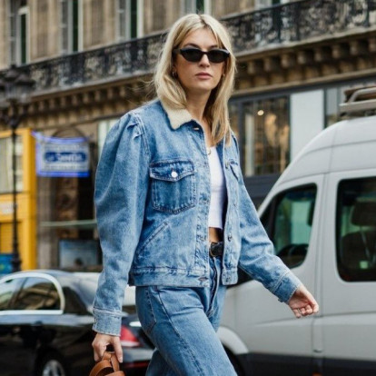 5 outfits με τζιν για chic & classy καθημερινές εμφανίσεις 