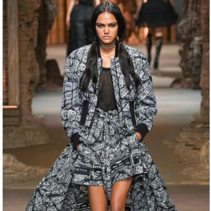 H Paris Fashion Week σήκωσε αυλαία μ' ένα καθηλωτικό show από τον οίκο Dior
