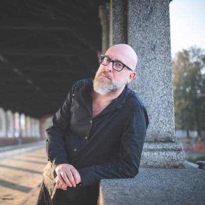 Ο μοναδικός ιταλός τραγουδιστής Mario Biondi έρχεται στο Μέγαρο Μουσικής Θεσσαλονίκης και μας μιλάει αποκλειστικά 