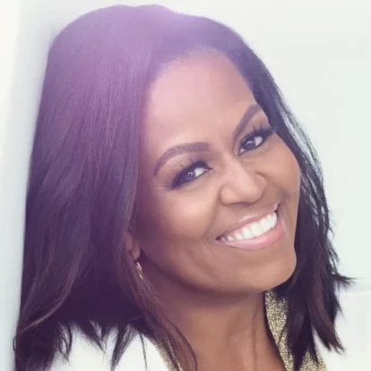 Michelle Obama: Τα 5 σημαντικά αποφθέγματα μέσα από το νέο αυτοβιογραφικό της βιβλίο "The Light We Carry"