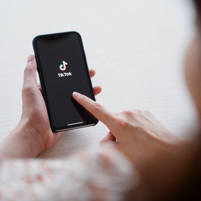 TikTok: Οι αρνητικές επιδράσεις του στην ψυχική υγεία των εφήβων