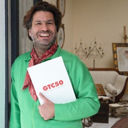 Γεώργιος Καράμπελλας: Όσα μας εκμυστηρεύτηκε λίγο πριν την επίσημη παρουσίαση του πρώτου του βιβλίου
