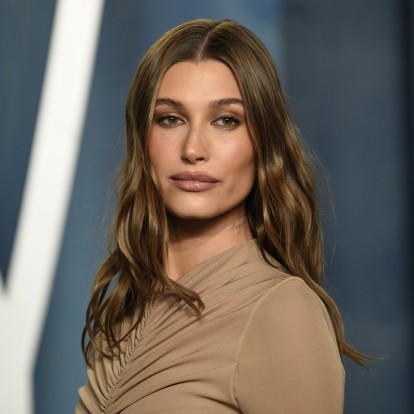 Forbes 30 under 30: Tελικά με ποια κριτήρια πρωταγωνιστεί η Hailey Bieber στη συγκεκριμένη λίστα;