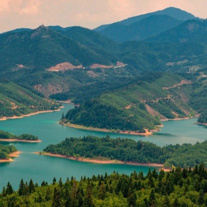 Λίμνη Πλαστήρα: Ο απόλυτος ζεν προορισμός για τους travel-lovers αυτόν τον χειμώνα