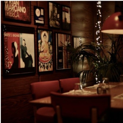 Το πιο ιστορικό bar της Θεσσαλονίκης κλείνει 25 χρόνια με τα πιο φαντασμαγορικά events 