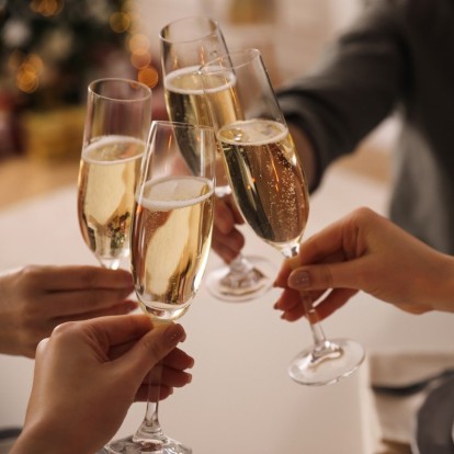 Festive dinner party: Δημιουργούμε το πιο εκλεπτυσμένο γιορτινό δείπνο χάρη στις συμβουλές 3 experts