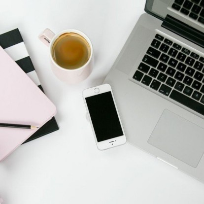 Resolution Anxiety: Μήπως οι νέοι στόχοι και τα social media μας προκαλούν extra άγχος;