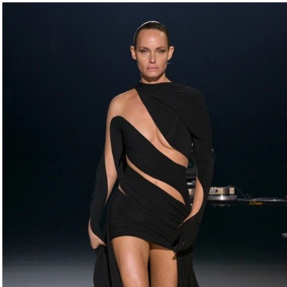 H επιστροφή του Mugler στην πασαρέλα έγινε με το πιο stunning show 