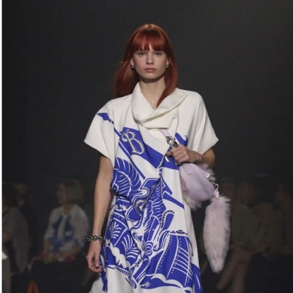 LFW: Ο Daniel Lee έκανε το ντεμπούτο του στον οίκο Burberry 